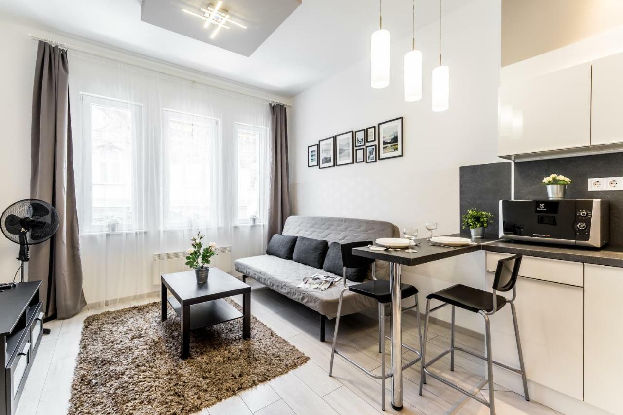 Fleur Creme Apartment Budapeste Exterior foto